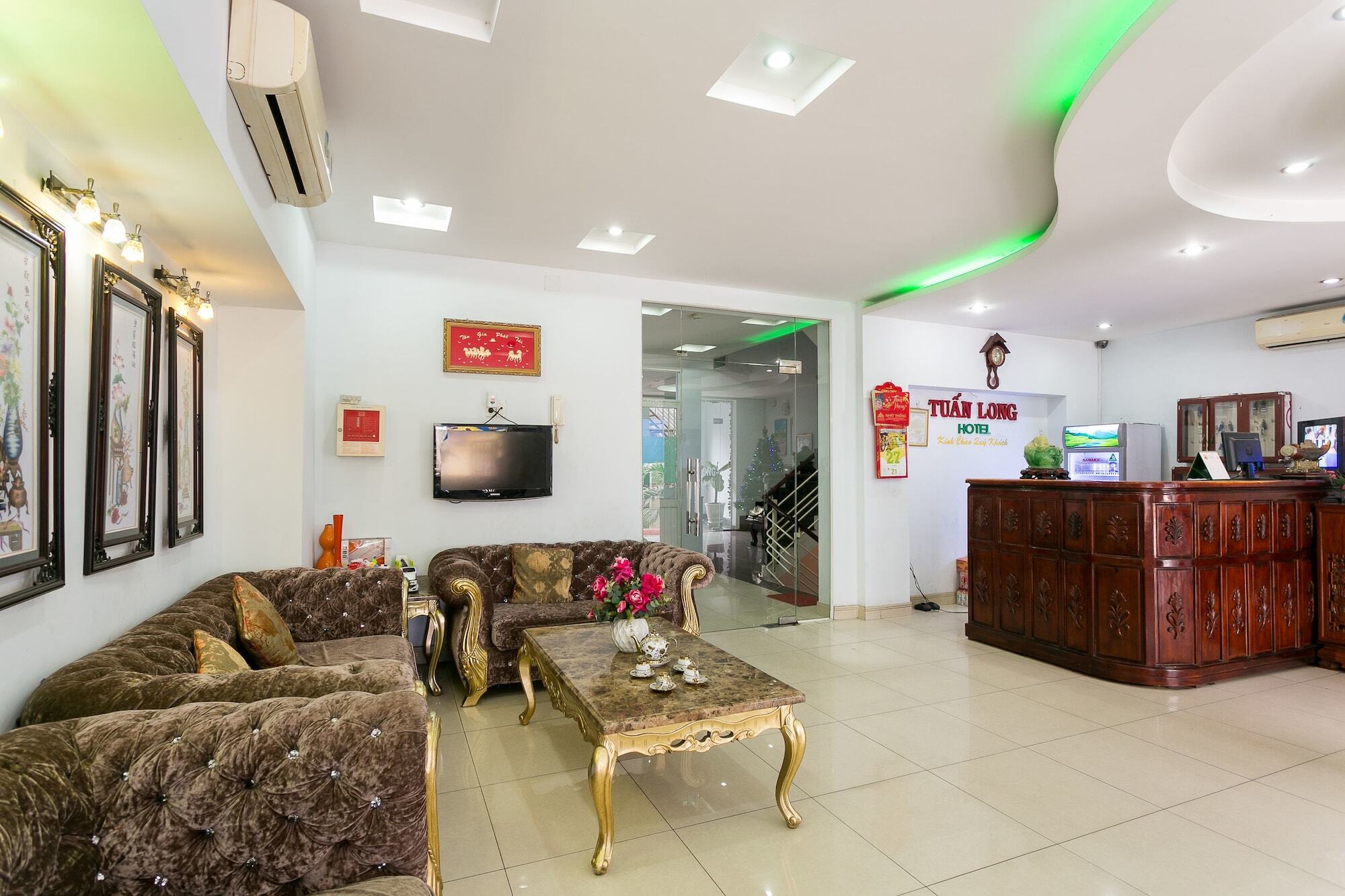 Oyo 130 Tuan Long Hotel ホーチミン市 エクステリア 写真